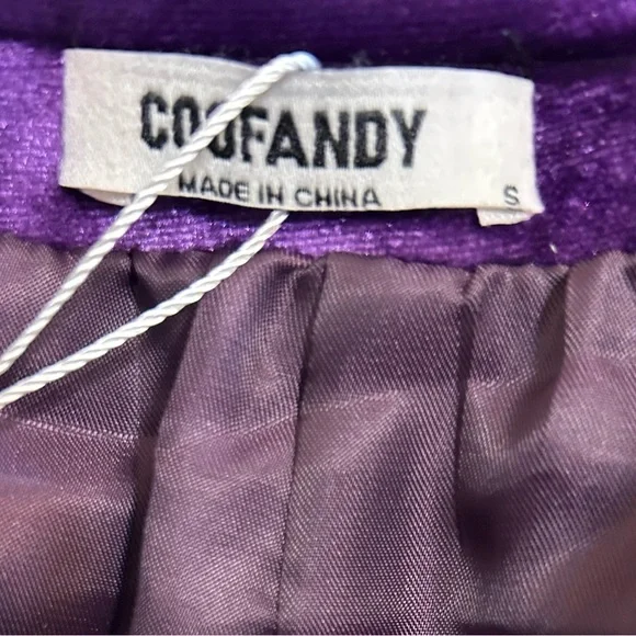 Men’s Coofandy Elegant Purple Velvet Blazer - Picture 4 of 9